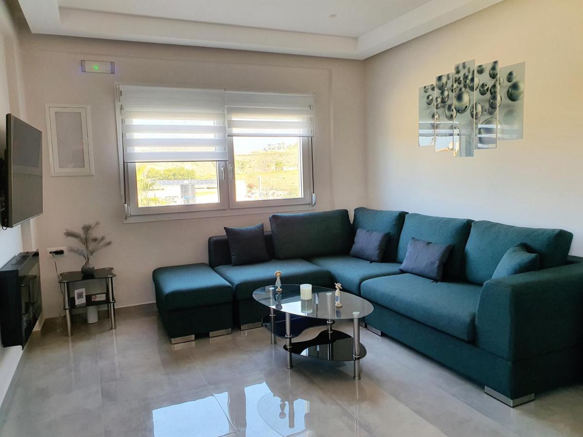 קלמאקי Ephantasy Living - Luxury Home With Roof Garden מראה חיצוני תמונה